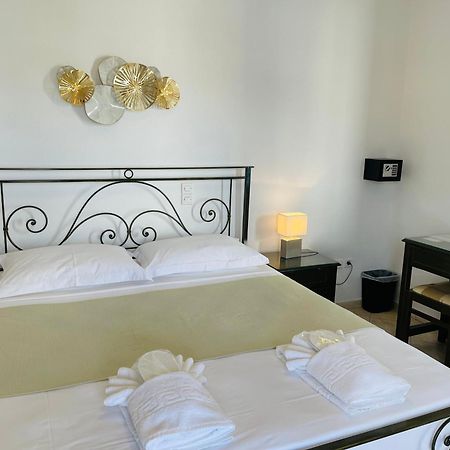 Venikouas Hotel Platis Gialos  ภายนอก รูปภาพ