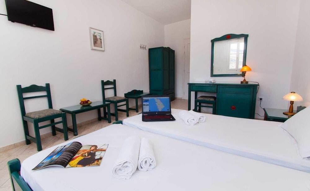Venikouas Hotel Platis Gialos  ภายนอก รูปภาพ