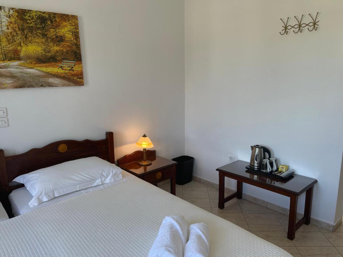 Venikouas Hotel Platis Gialos  ภายนอก รูปภาพ
