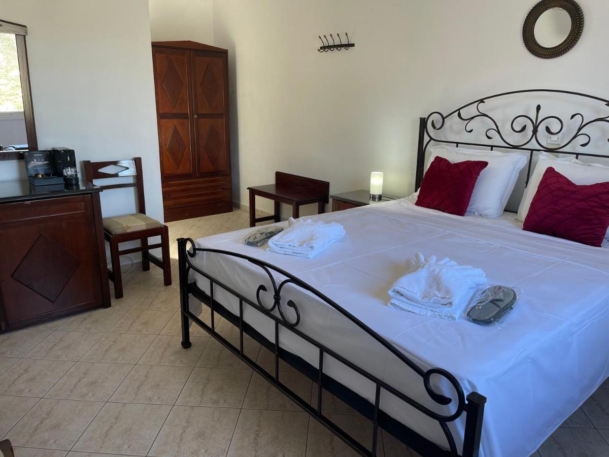 Venikouas Hotel Platis Gialos  ภายนอก รูปภาพ