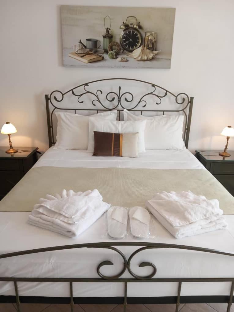 Venikouas Hotel Platis Gialos  ภายนอก รูปภาพ