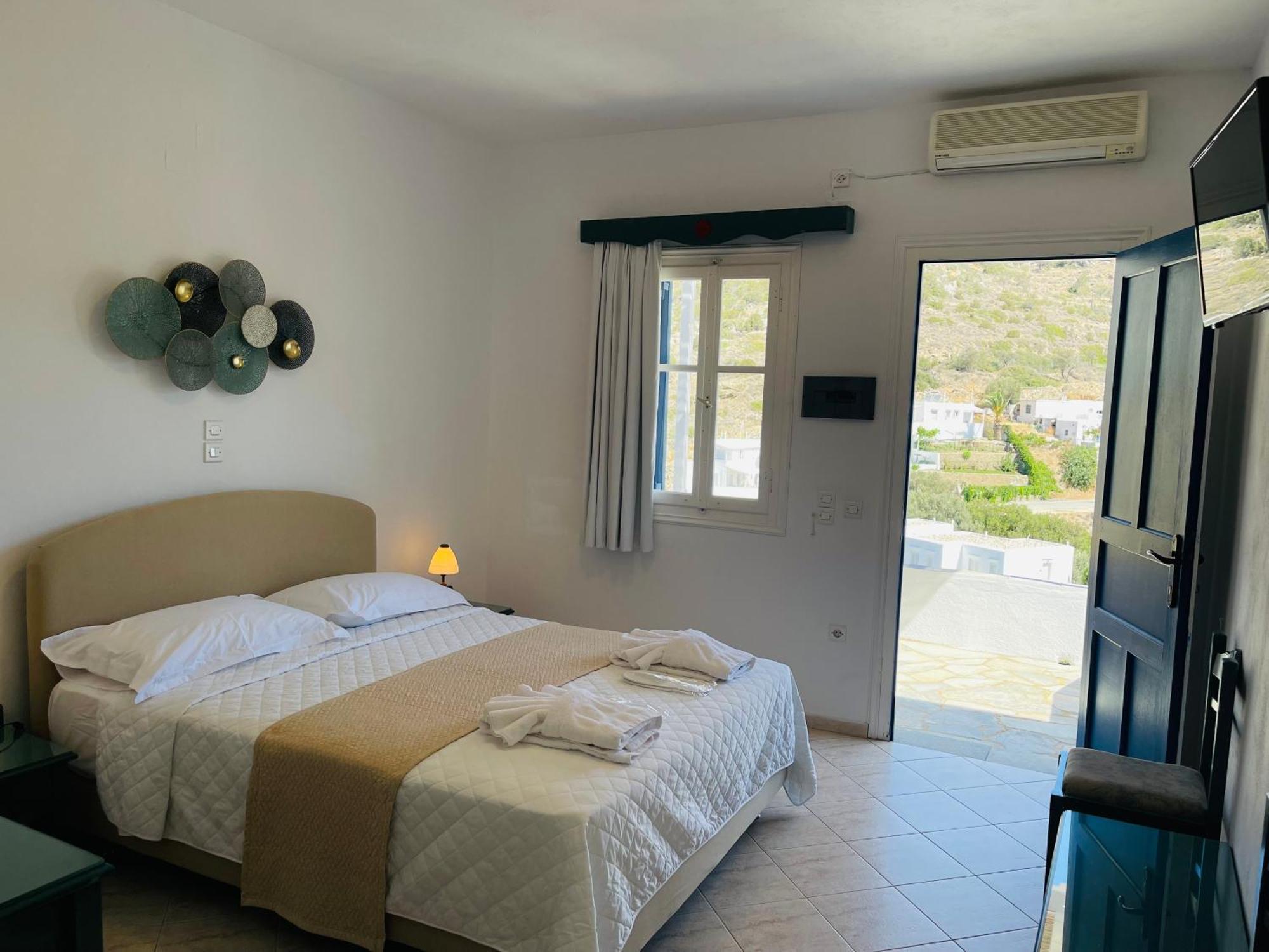 Venikouas Hotel Platis Gialos  ภายนอก รูปภาพ